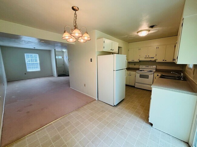 Foto del edificio - 2 Bedroom, 1.5 Bath Townhouse
