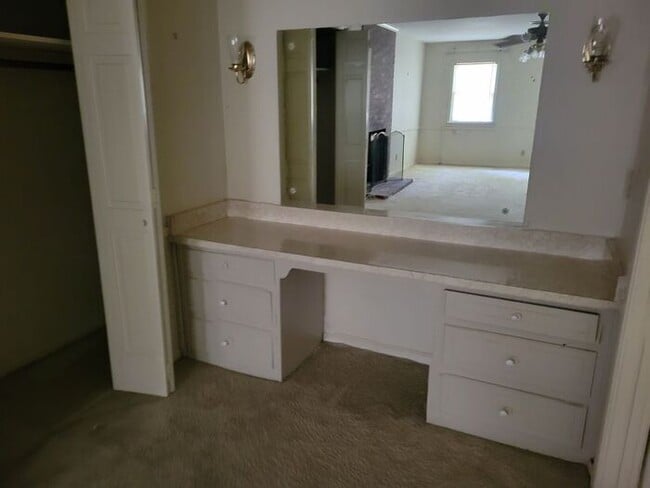 Building Photo - Short Term Rental in Brookhaven!