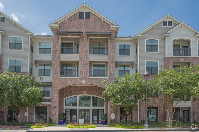 Front - Villas at Bunker Hill Apartments