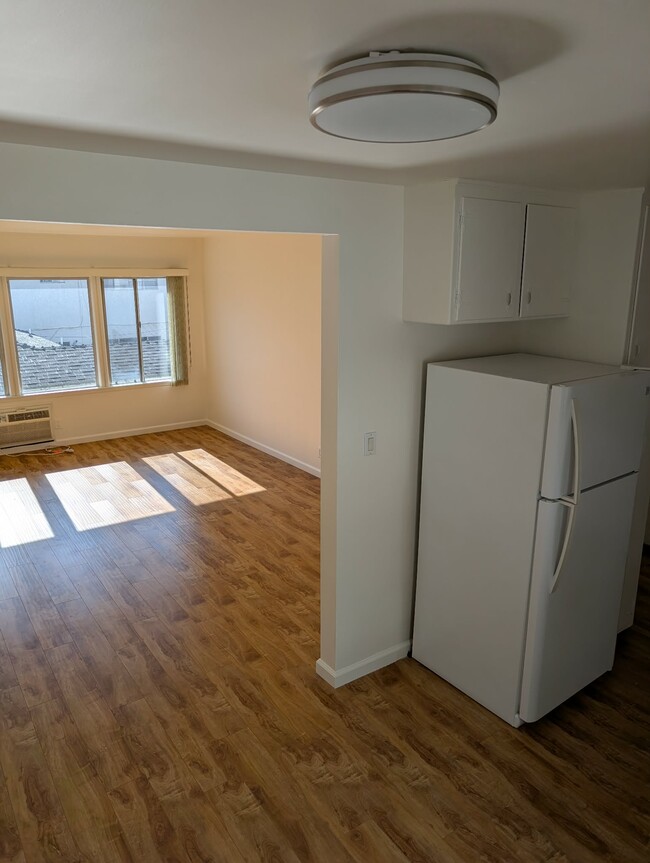 Foto del edificio - 4427 Cartwright Ave