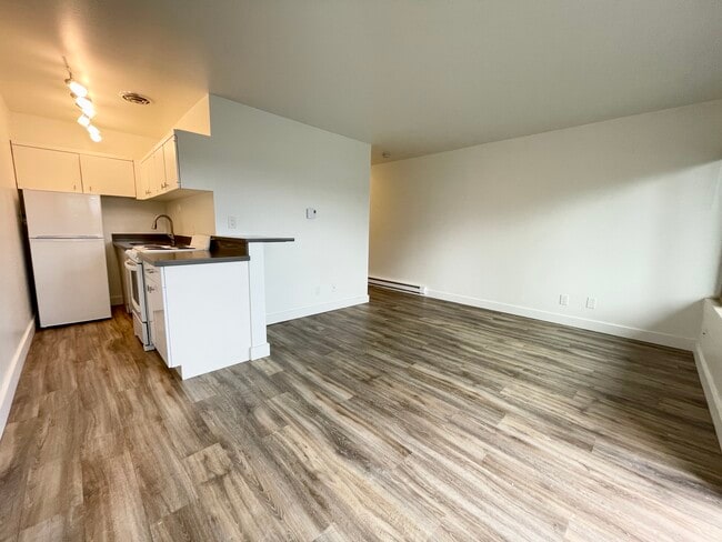 Building Photo - Village Vista Apartments