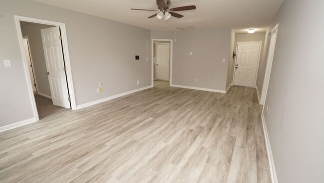 Foto del edificio - 103 Eastgate Dr