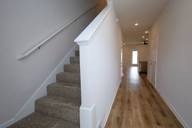 Foto del edificio - 6042 Bemiss Towns Dr