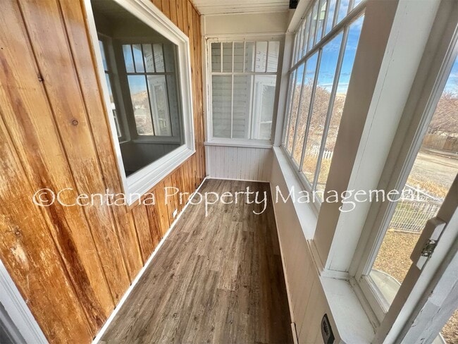 Building Photo - Remodeled adorable 2 bedroom house in Anac...