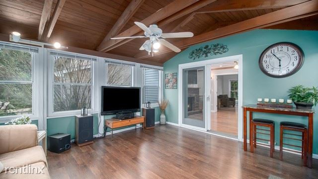Building Photo - 4 br, 2 bath House - 1078 Alameda Drive
