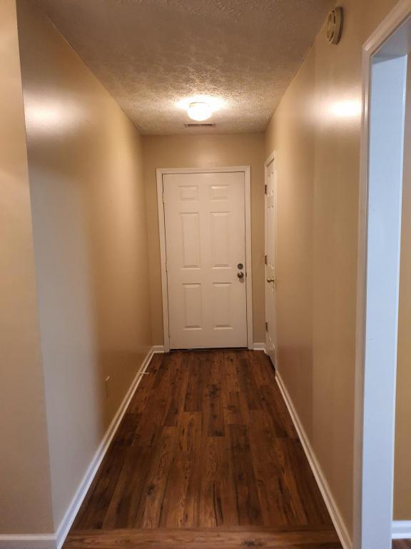 Building Photo - 30 Christian Woods Lane