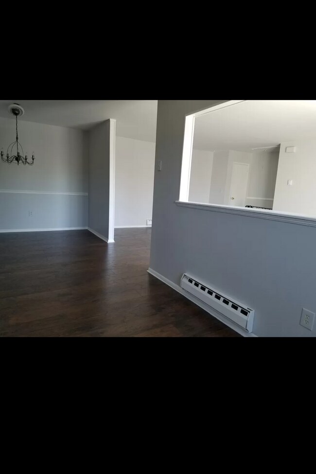 Dining Area - 702 Westminster Ct