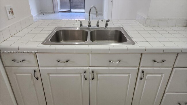 Building Photo - 9708 Hammocks Blvd