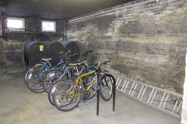 Photo - 1 BED 1 BATH ALLSTON *NO FEE House