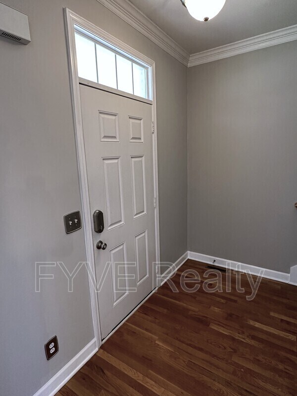 Foto del edificio - 1012 McKenna Dr