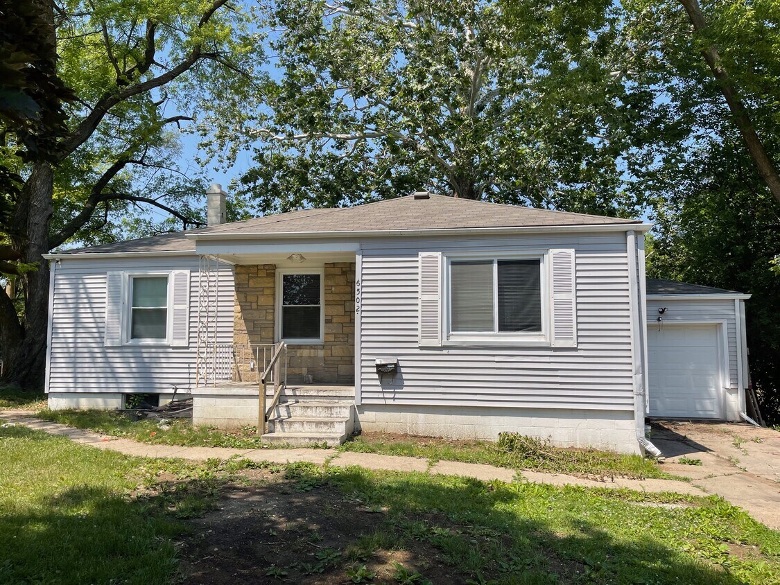 Primary Photo - 6502 N 36th St