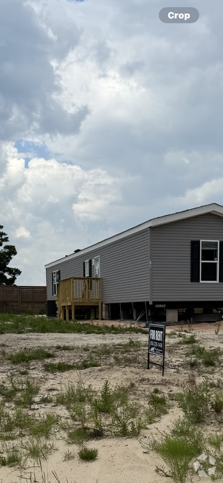 Building Photo - 126 Royal Palm Ave