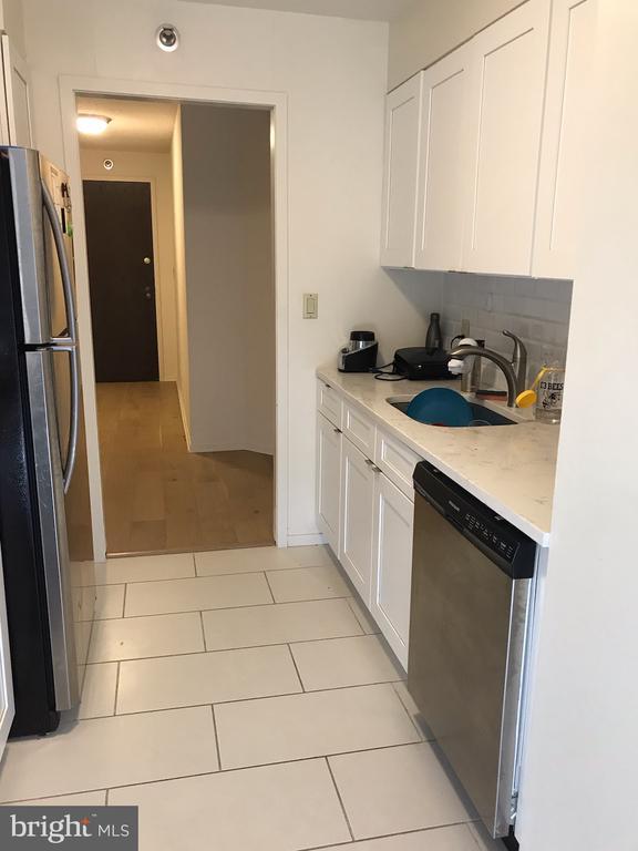 Building Photo - 2020 Walnut St