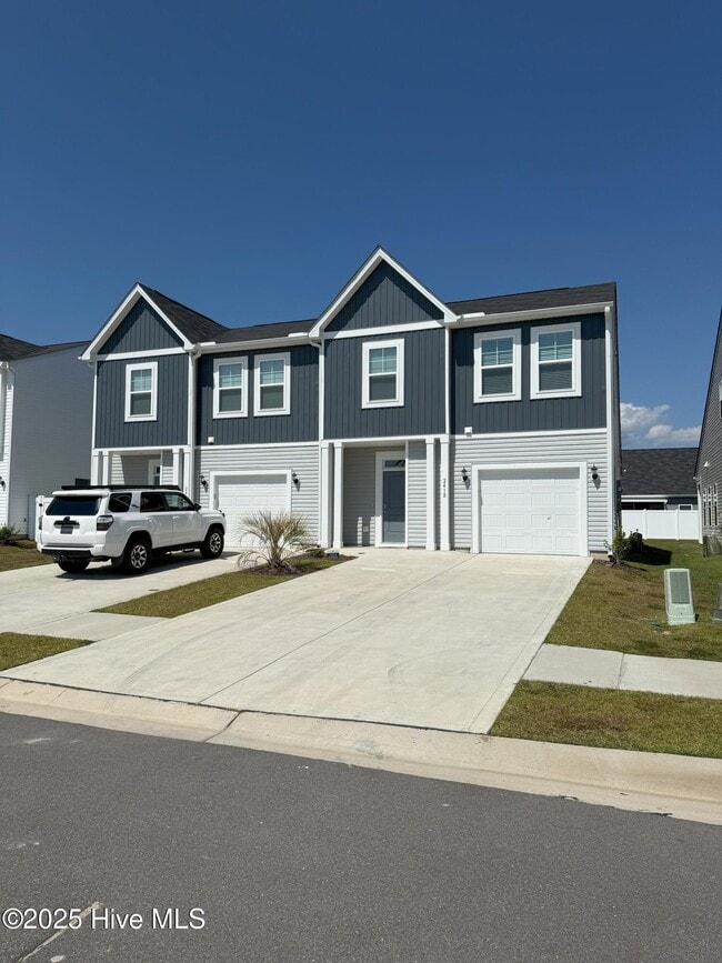 Building Photo - 241 Arnette Dr