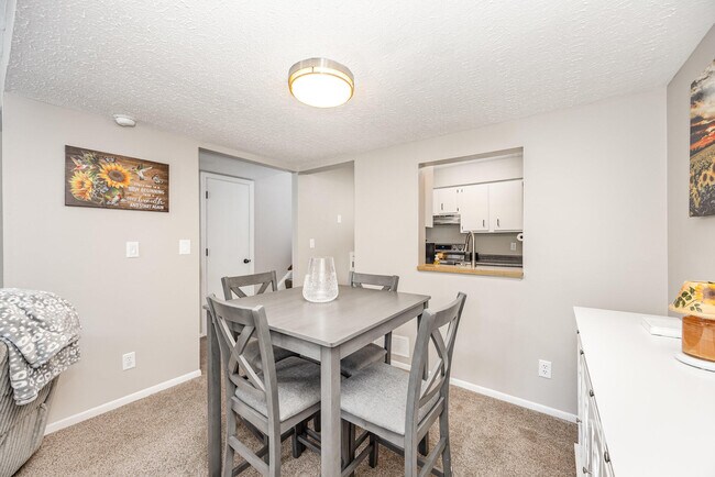 Building Photo - 6307 Cliffside Dr