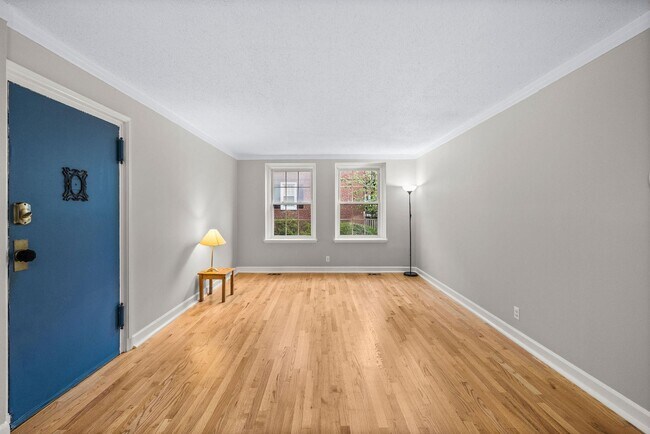 Photo - 2970 S Columbus St Apartment