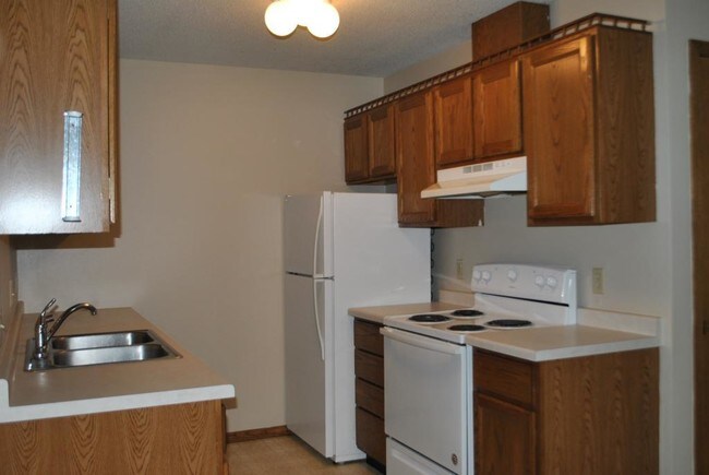 Building Photo - 1455 Doman Dr