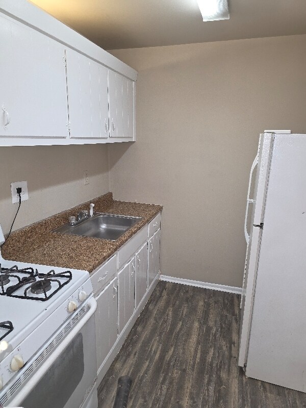 Foto del edificio - 7521 Riverdale Rd