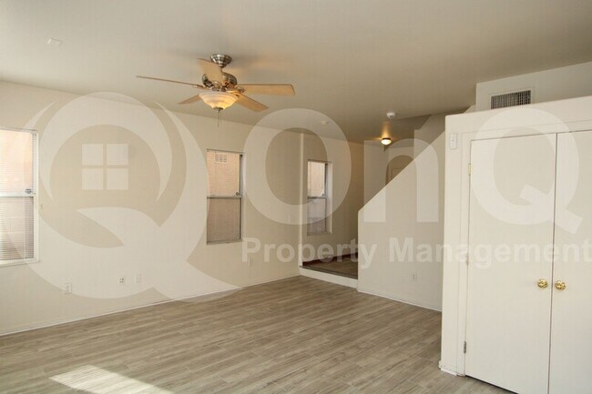 Building Photo - 4229 W Irwin Ave