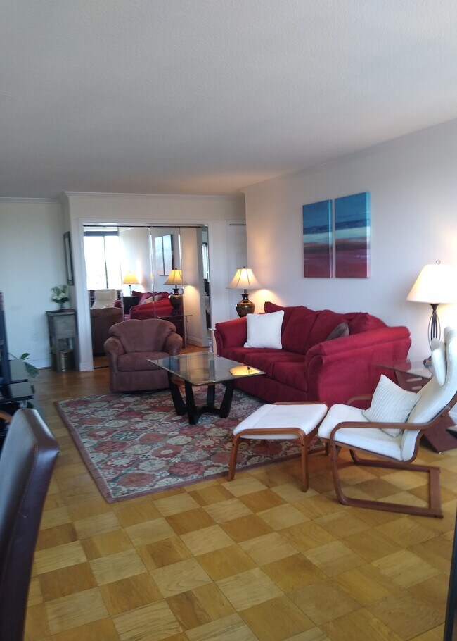 4. Living Rm - 1718 P St NW