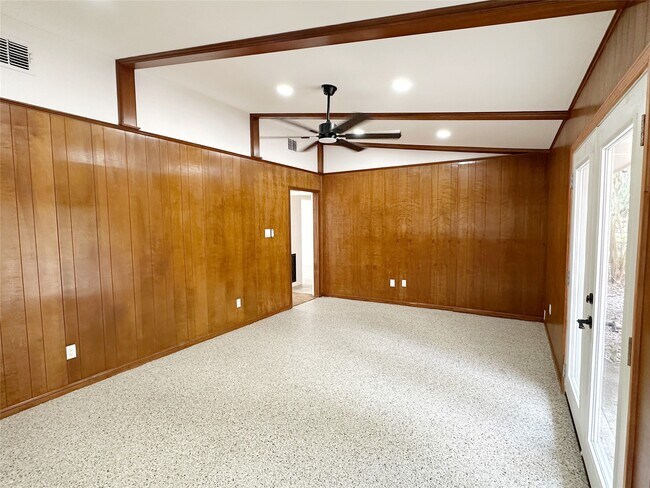 Foto del edificio - 24342 Webb St