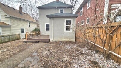 Building Photo - "3-Bed Oasis with Gleaming Hardwood Floors & 2 Full Baths in Prime Minneapolis Location!"