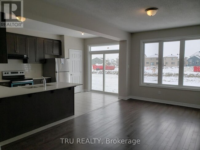 Building Photo - 524 Cope Dr