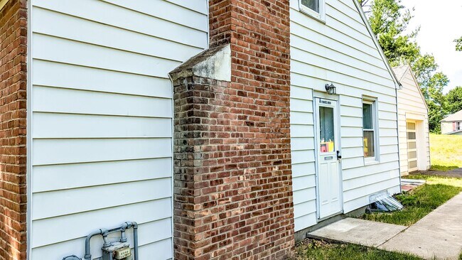 Foto del edificio - 3 Bedrooms, 1.5 Bathrooms - Guilderland Schools