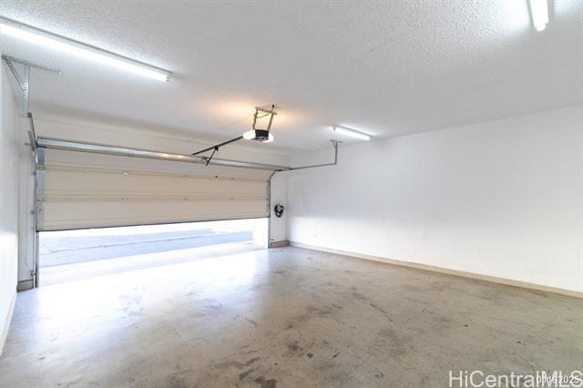 Building Photo - 91-1020-1020 Laaulu St