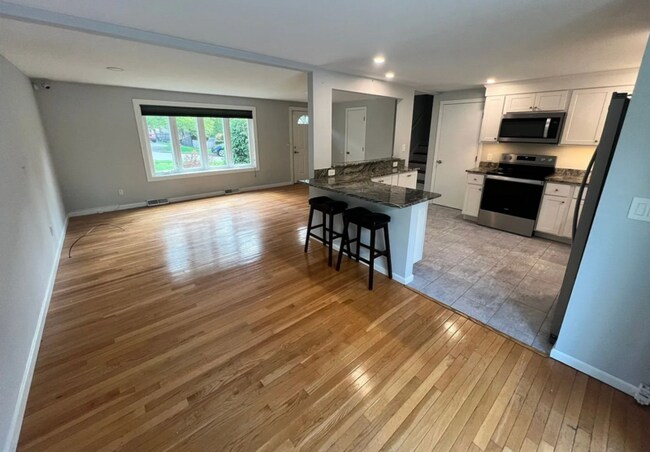 Foto del edificio - 257 Ellendale Cir