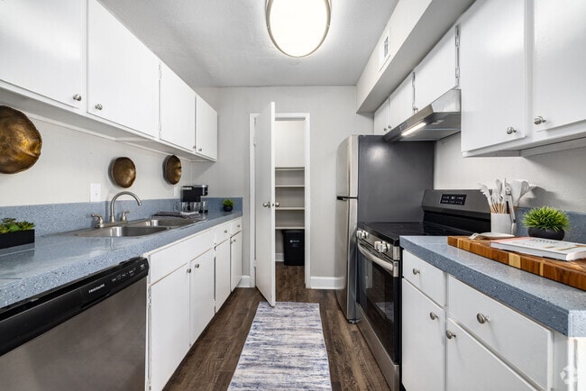 Building Photo - Serena Apartment Homes