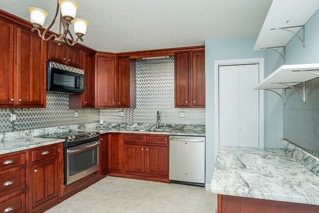 Foto del edificio - Amazing 4 Bedroom Home