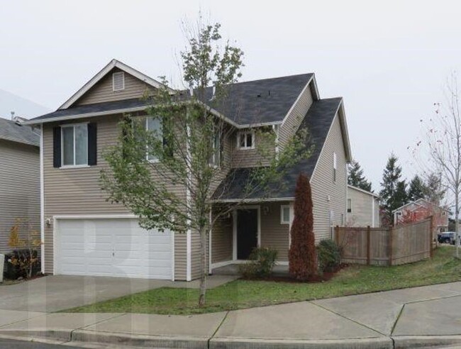 Building Photo - Gorgeous House in a Family-Friendly neighb...