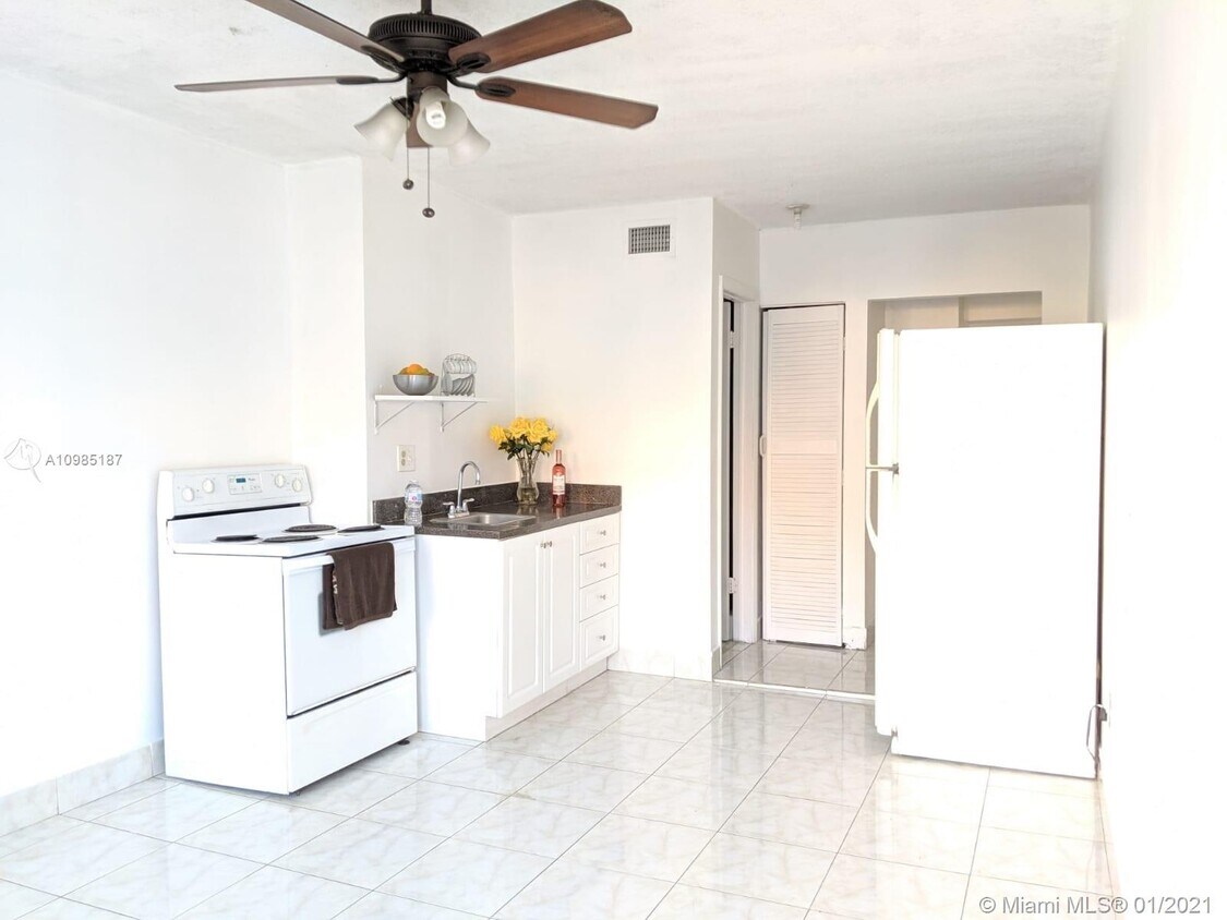 1144 W 42nd Pl, Hialeah, FL 33012 House for Rent in Hialeah, FL