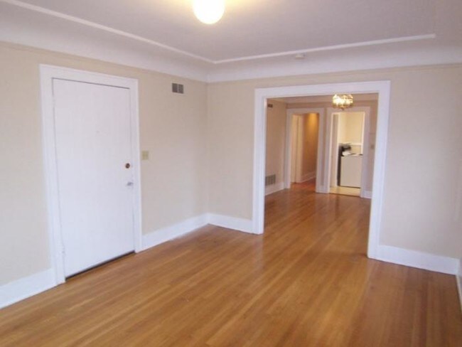Building Photo - 1 bedroom in Seattle WA 98103