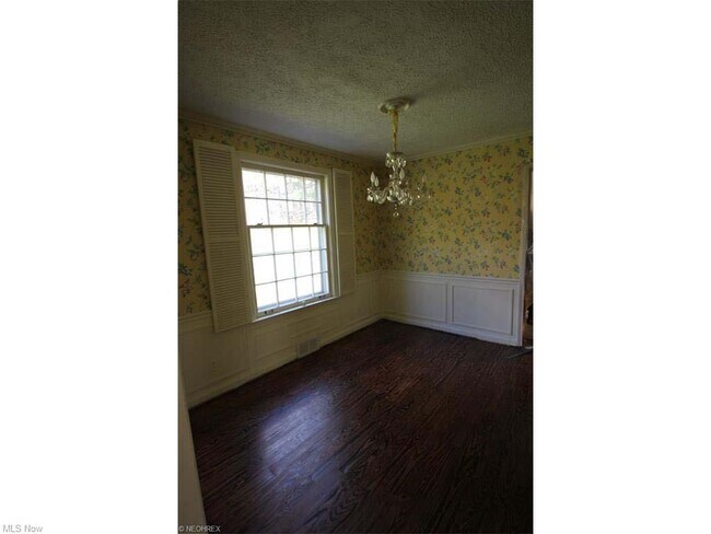 Building Photo - 1075 Ghent Rd