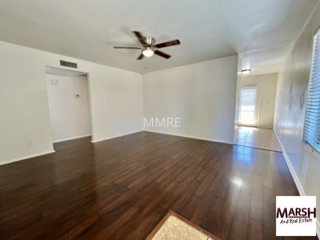 Building Photo - Updated 3 bedroom patio home in Mesa with ...