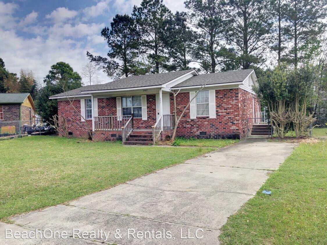 747 University Forest Cir, Conway, SC 29526 House for Rent in Conway