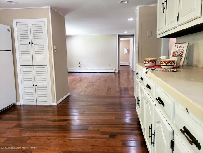 Building Photo - 31 Rappleyea Rd