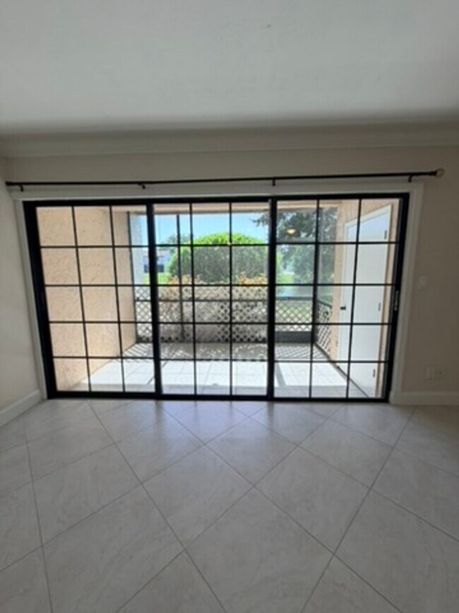 Foto del edificio - 26560 Southern Pines Dr