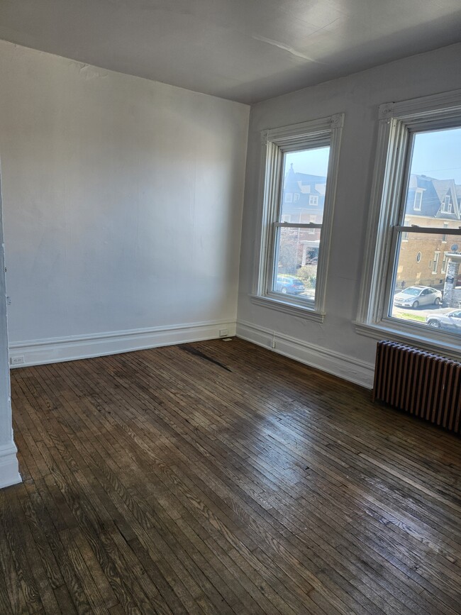 Building Photo - 1627 N 2nd St