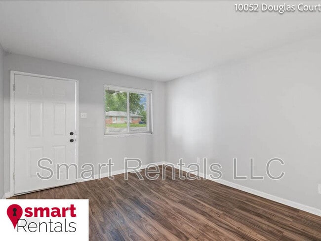 Foto del edificio - 10052 Douglas Ct