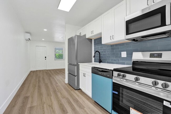 Photo - 2020 NE 15th Street House
