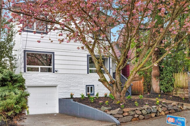 Building Photo - 937 N 84th St