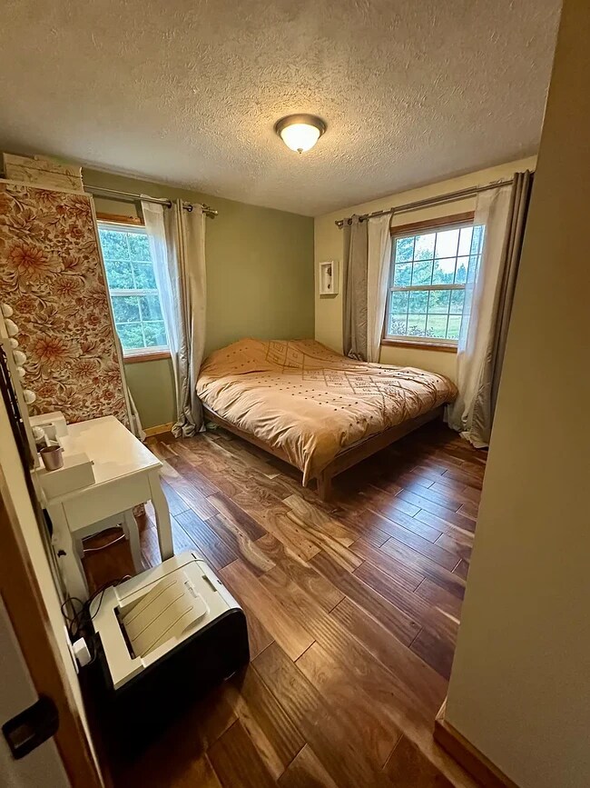 Foto del edificio - 2943 N Reynolds Rd