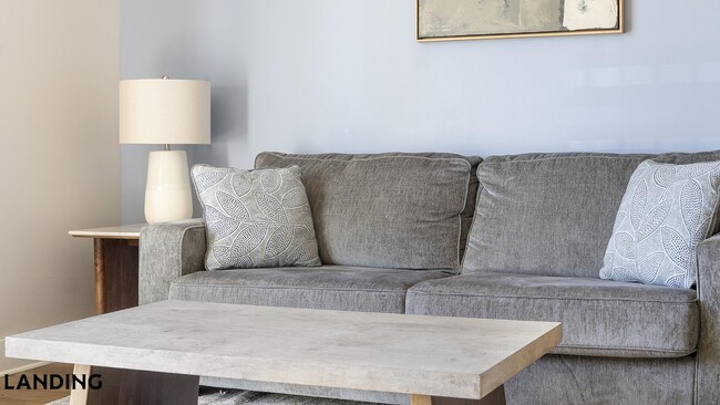 Building Photo - 1000 Forestview Dr