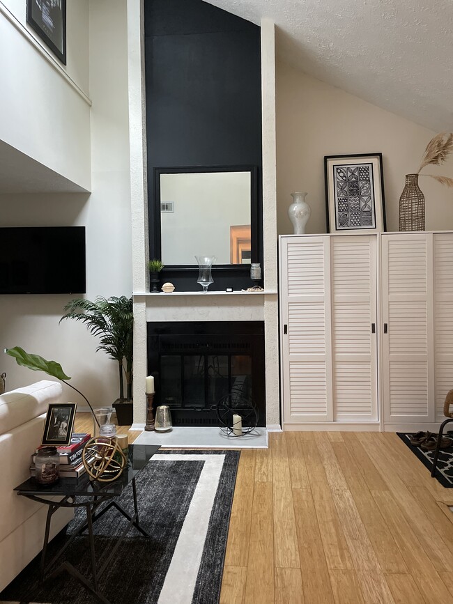 Living Room - 205 E Jolly Rd Apartment