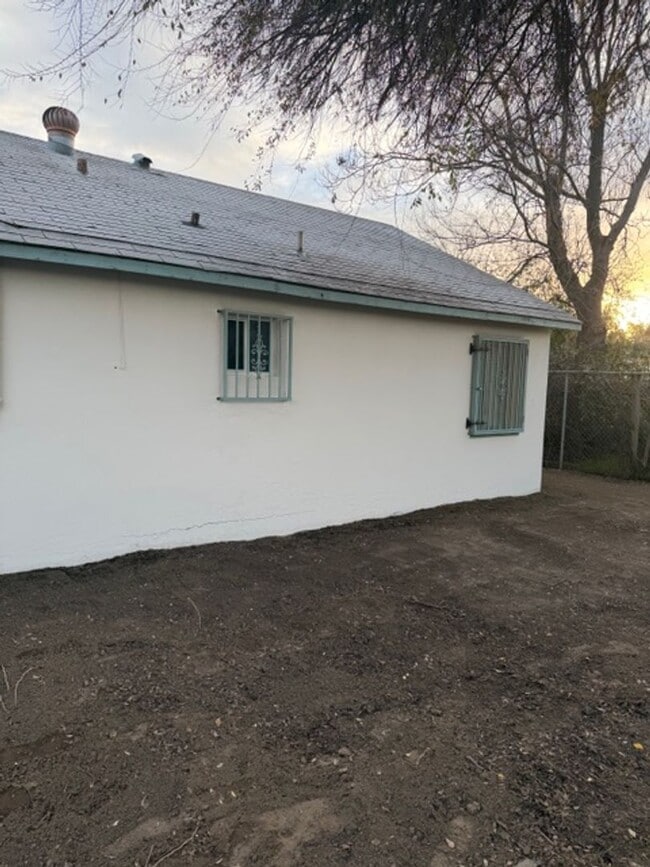 Building Photo - Fernleaf