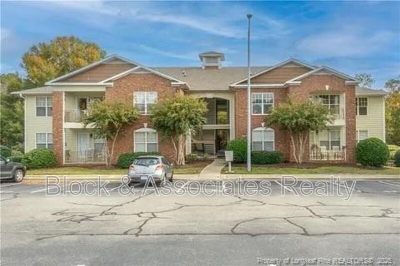 Foto principal - 505 Meadowland Ct