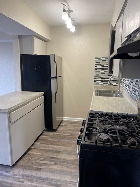 Open Kitchen! - 808 South Center
